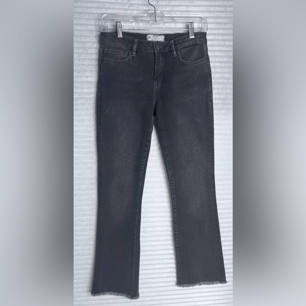 Free People Women’s Low Rise Size 27 Gray Straight Leg Raw Hem - Picture 3 of 12